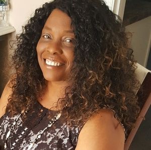 Meet your Posher, Joyce